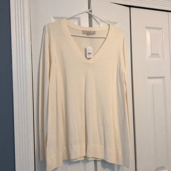 LOFT Sweaters - LOFT v-neck sweater, cream/ivory, size M NWT